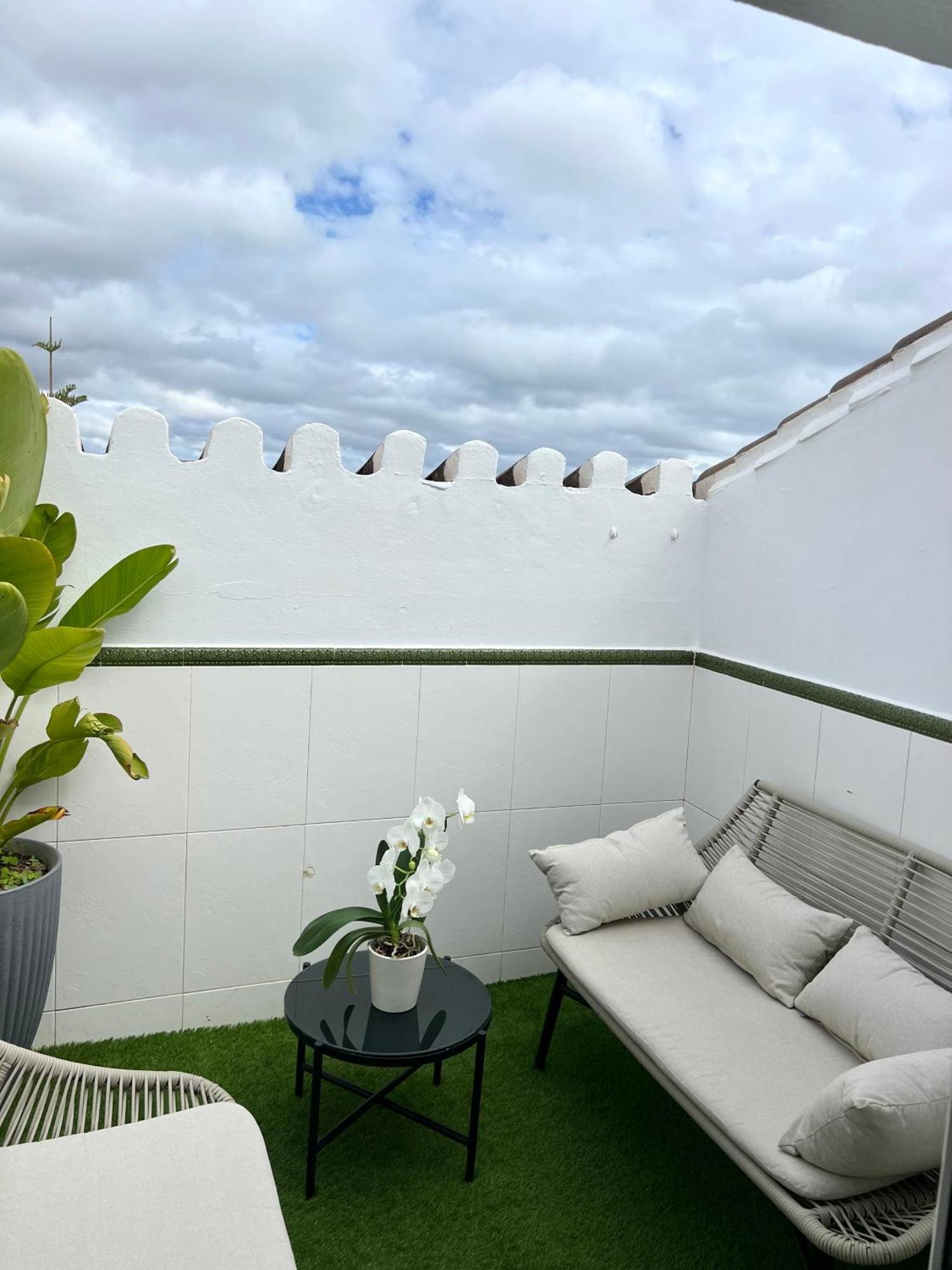 Hostal Apartamentos Abril Nerja Exterior foto